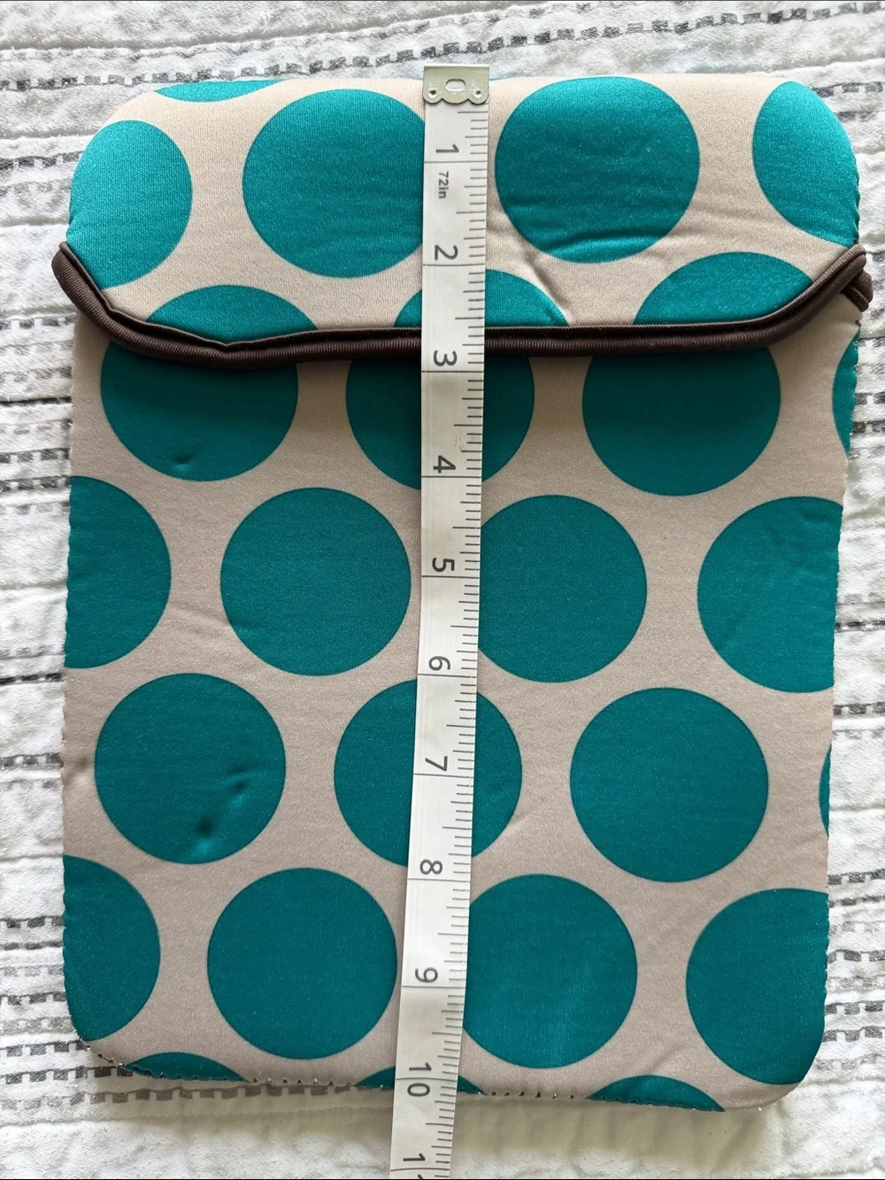 thirty-one Teal Dot Neoprene Case